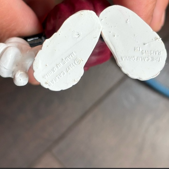 California Raisins Calrab 1987 Orange Shoes And Sunglasses Figurine GUC Vintage - Picture 3 of 3